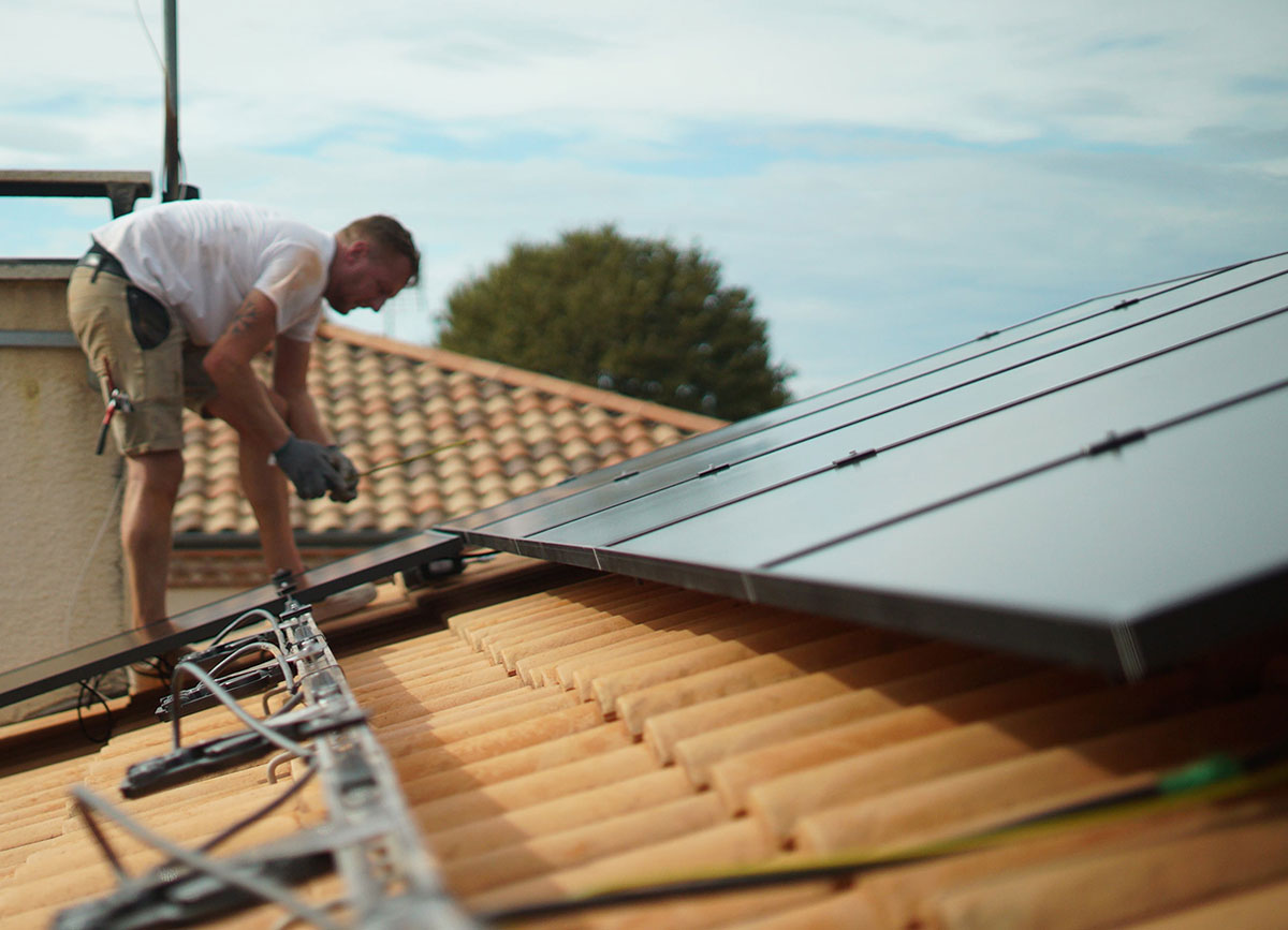 panneaux photovoltaïques travaux de rénovation énergétique