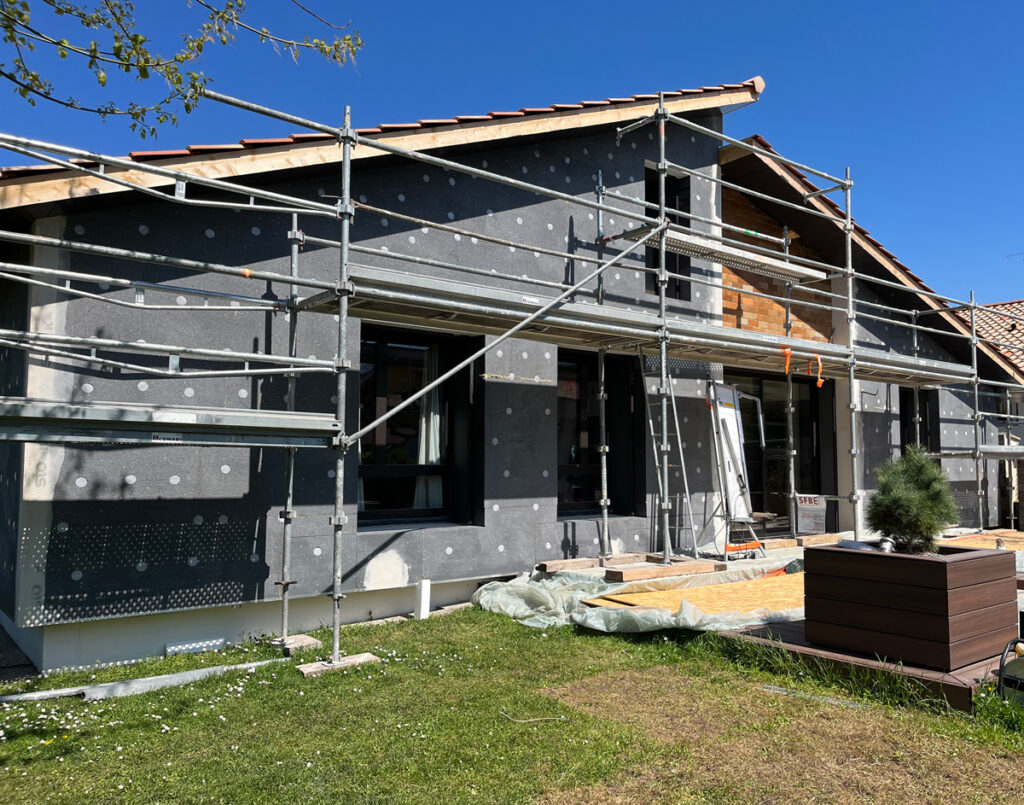 rénovation-énergétique-globale-avant-après-saint-médard-en-jalles-pendant
