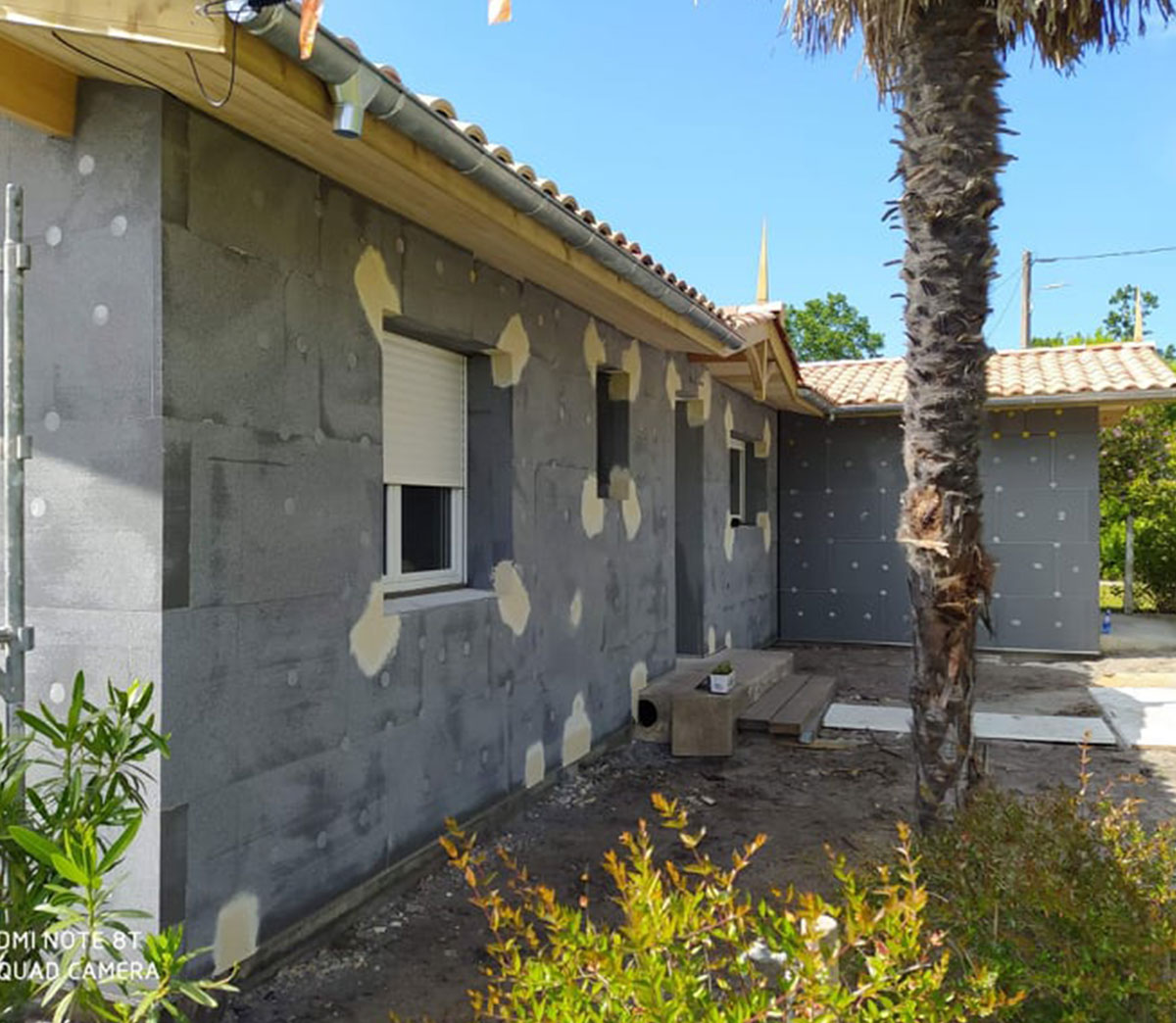 Isolation-exterieur-murs-andernos-chantier